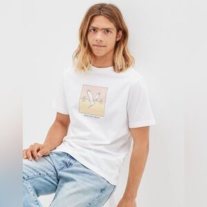 American Eagle Men’s White Super Soft Standard Fit T-Shirt, Size Large